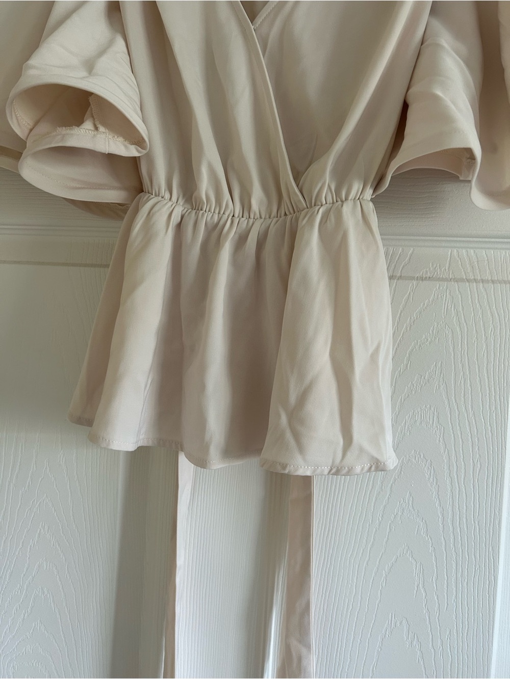 Sugar + Lips Statement Sleeve Flutter-Sleeve Cream Size XS Wrap Blouse - Picture 3 of 7
